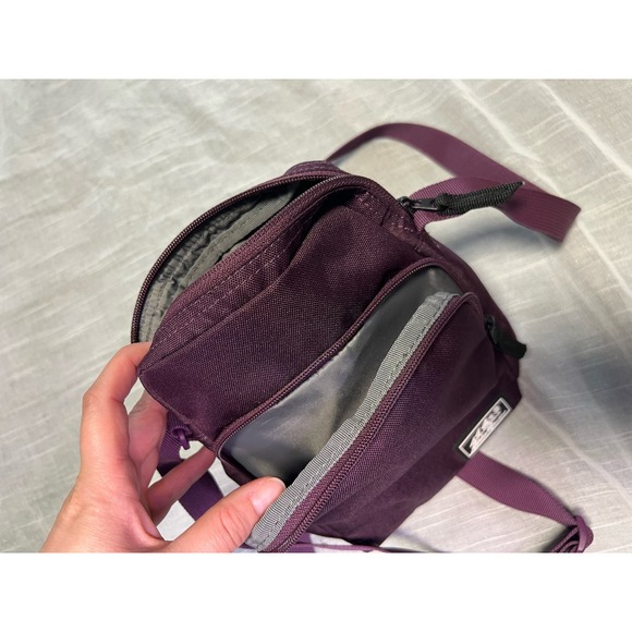 Eddie Bauer Purple Crossbody Casual Travel Adventure Bag - Picture 8 of 8